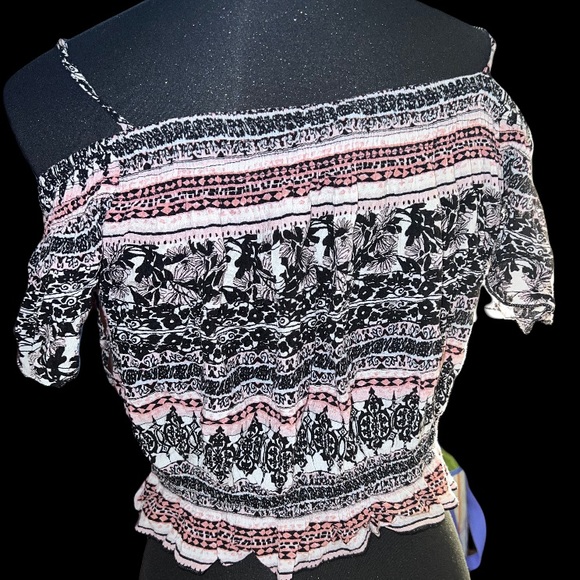 Tops - Picture 3 of 3